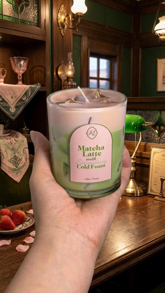 Matcha Strawberry Latte Candle: Strawberry and Green Tea Scents